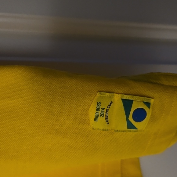 Hugo Boss polo shirt xxxl, yellow,green,and blue in color - Picture 2 of 4